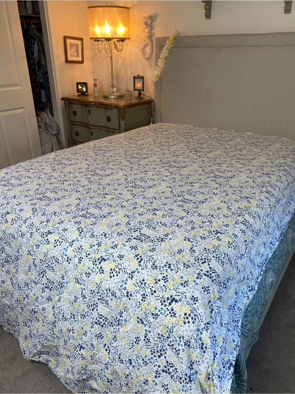 kate spade Floral Print Sheet Set in White, Navy, Yellow
